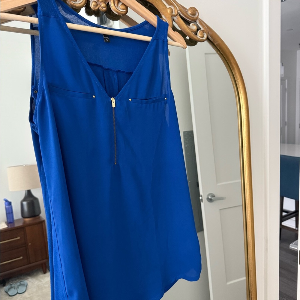 💙Express Royal Blue V-Neck Top